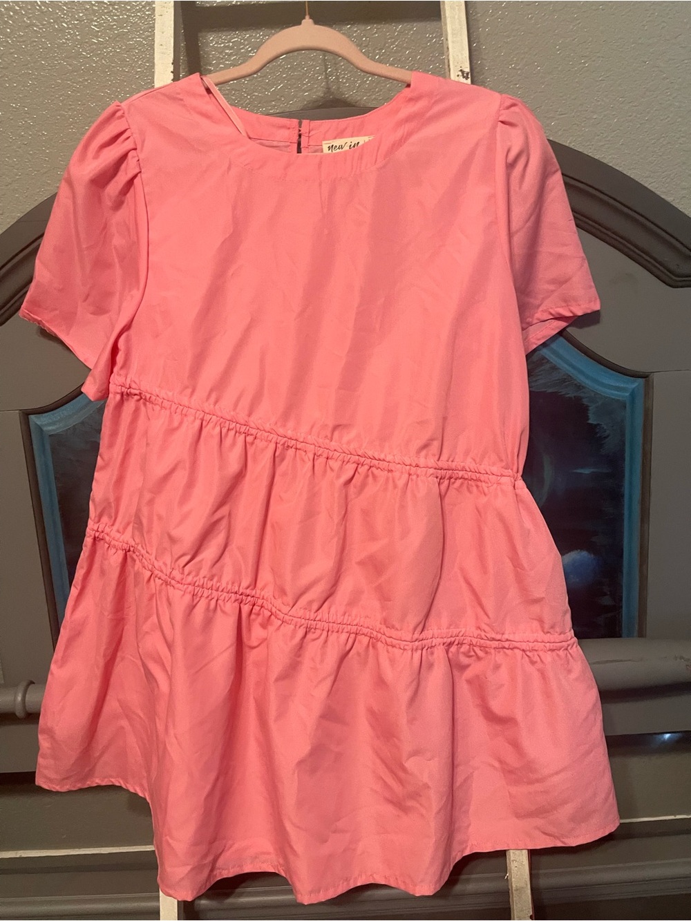 Tiered Short-Sleeve Casual Dress in Bubble Pink